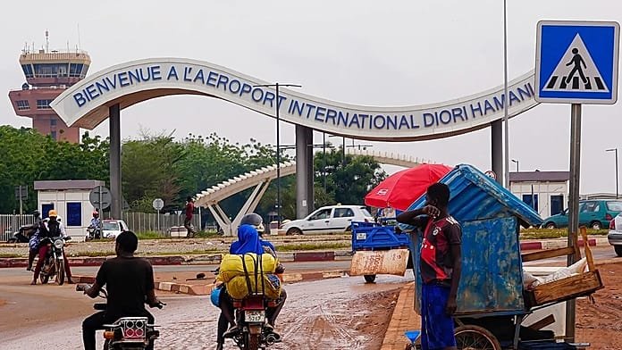 Heavy gunfire in Niger capital as clashes reported at presidential palace
