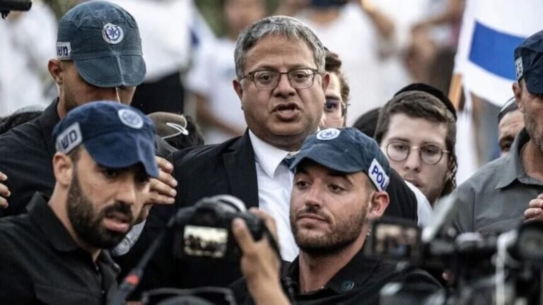 Far-right Israeli minister storms Al-Aqsa Mosque under police protection