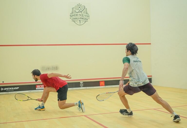 Nasir fights back to win squash title