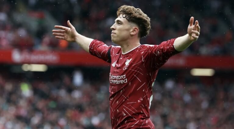 Munoz saves Iraola in Liverpool draw