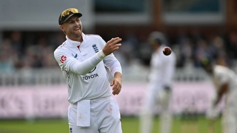 Root urges England to be 'grown-ups'
