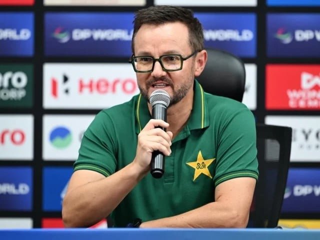 Pakistan make major shake-up in Test squad