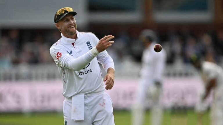 Root blames new balls for batting struggles