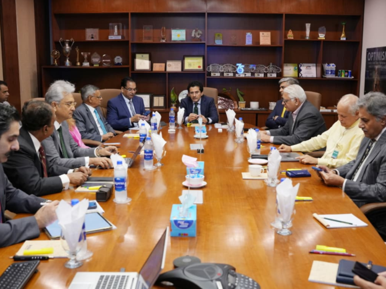 Pakistan expects $6b investment as five refineries sign Brownfield upgradation deals
