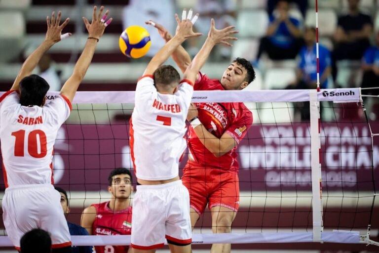 Pakistan go down fighting against Iran in world quarters
