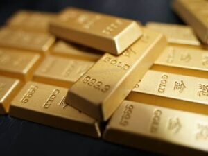 Gold falls Rs3,800 as global rate hits 1-month low