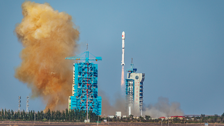China launches new remote sensing satellite groups