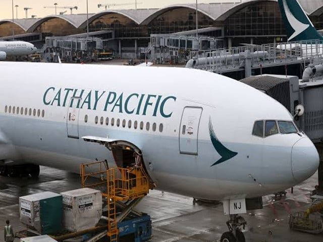 Minister for restarting Cathay Pacific flights
