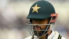 'Embarrassing' Pakistan break record in innings to forget