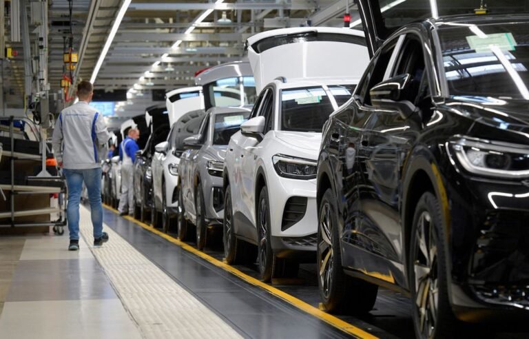 TRT World – Volkswagen to cut 50,000 more jobs worldwide