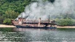 Philippine rescuers board ferry 40 hours after blaze began