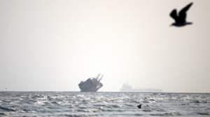 US, Iran give conflicting signals on talks as Hormuz traffic stays low