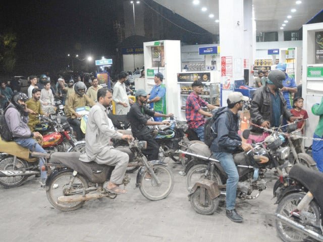 Govt details registration process for Rs100 petrol subsidy