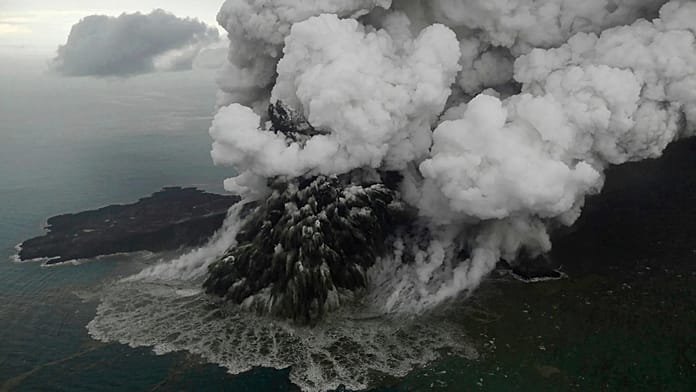 Indonesia volcano erupts, cancelling hundreds of flights and stranding thousands