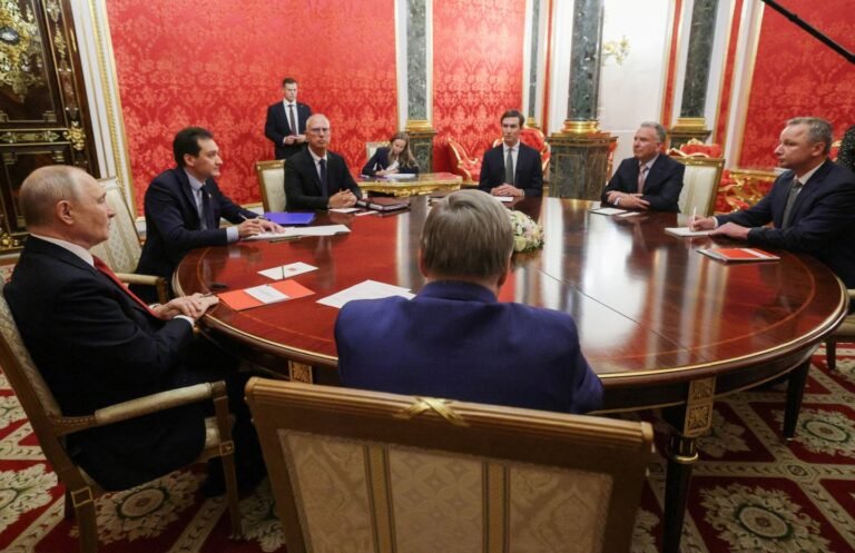 TRT World – US envoys in Moscow as Russia, Ukraine vow not to hit capitals during talks