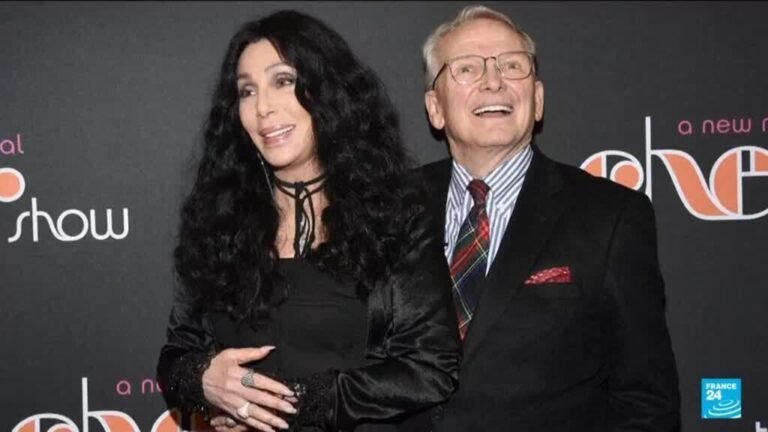 Bob Mackie, fashion designer for the stars, dies at 87