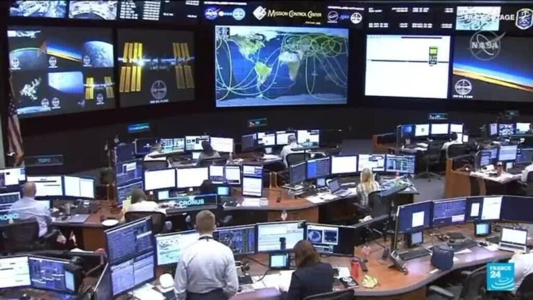 US acknowledges for the first time that it has deployed weapons in space