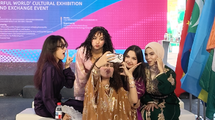 A trade fair, a cultural exchange that carries on