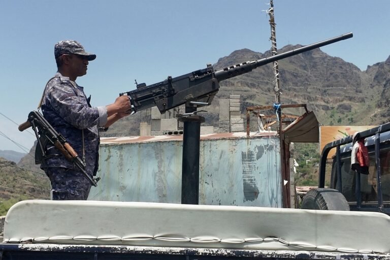 TRT World – Yemen vows nationwide return of state authority as army advances in Taiz