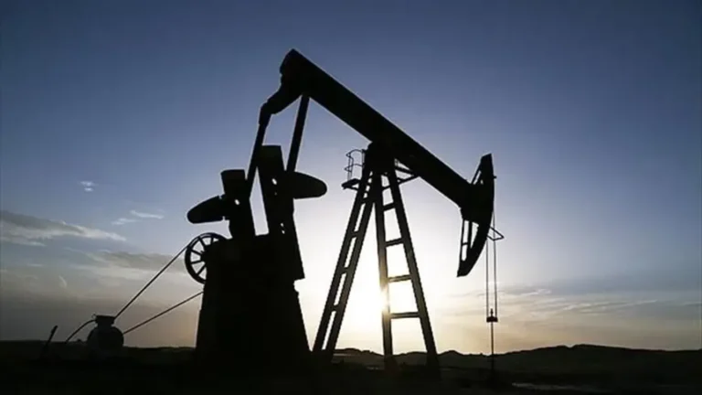 TRT World – Oil prices surge to six-week high after renewed Mideast tensions