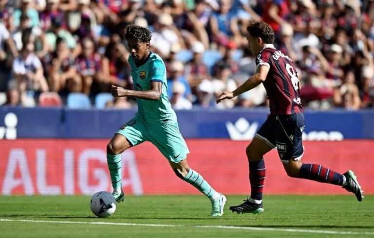 Yamal double helps Barca beat Levante