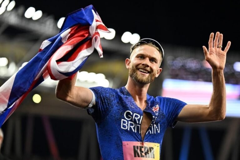 Kerr wins men's Ultimate 1,500m