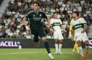 Real Madrid survive Elche comeback