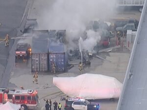 News helicopter crashes in Los Angeles, killing three