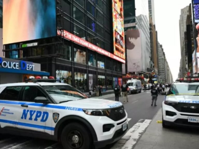 Two dead after stabbing in New York's Times Square