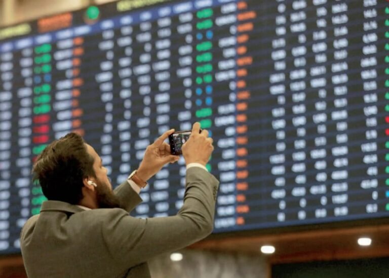 Policy rate status quo triggers PSX rebound