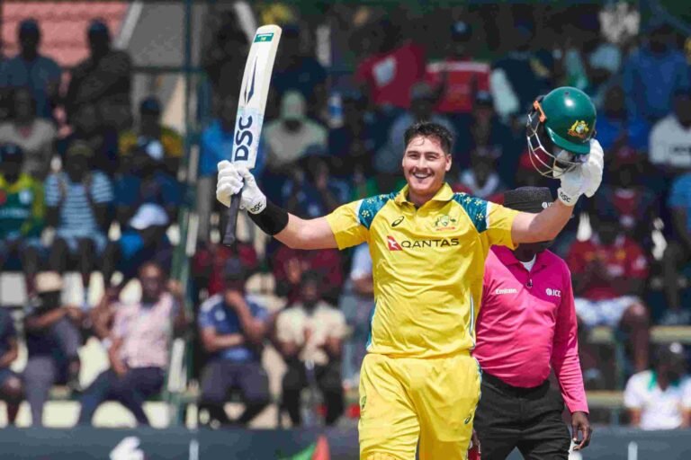 Australia draw first blood against Zimbabwe