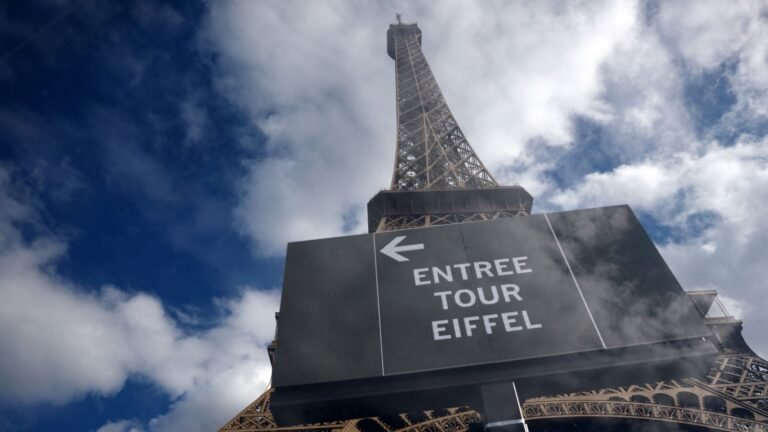 Investigation launched after female Eiffel Tower staff 'hidden from Hindu delegation'