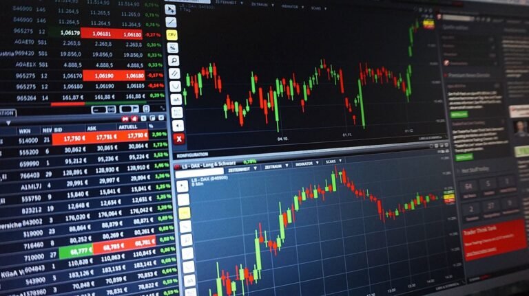 Global AI stocks fall as industry chiefs call for slowing development