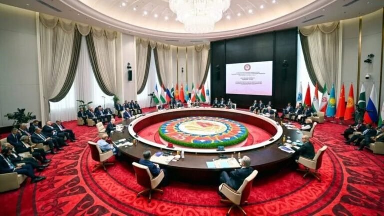 SCO leaders adopt Bishkek Declaration to expand cooperation on security, trade and technology
