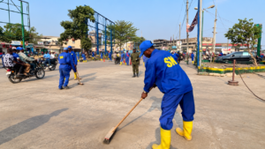 Former DR Congo gang members help clean up Kinshasa